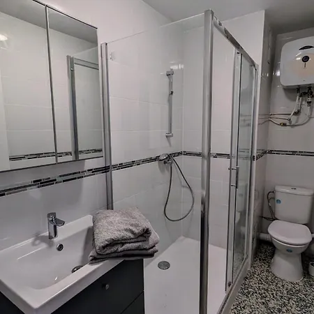 Appartement Avec Coin Nuit, 100 M De La Le Lavandou