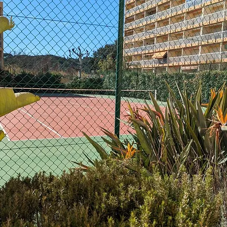 Avec Coin Nuit, 100 M De La Le Lavandou