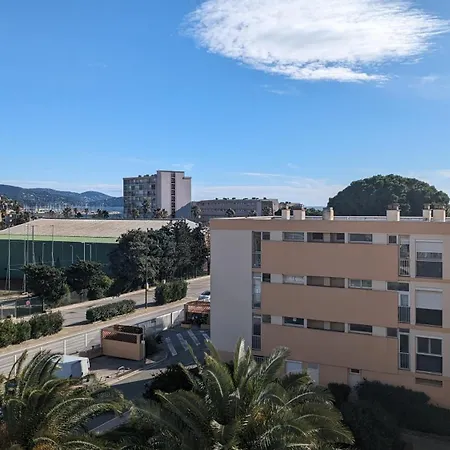 Avec Coin Nuit, 100 M De La Appartement Le Lavandou