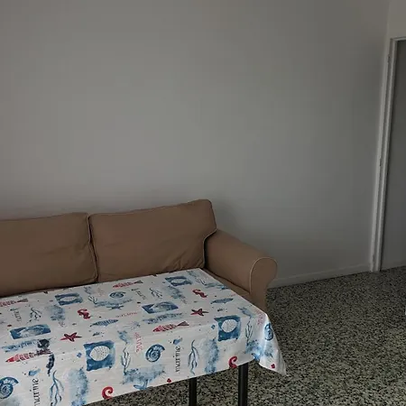 Avec Coin Nuit, 100 M De La