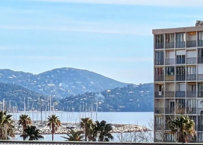 Apartman Avec Coin Nuit, 100 M De La *