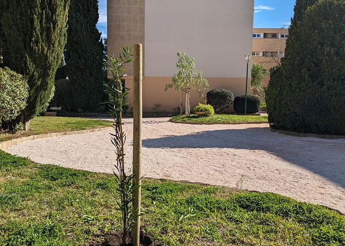 Avec Coin Nuit, 100 M De La 勒拉旺杜