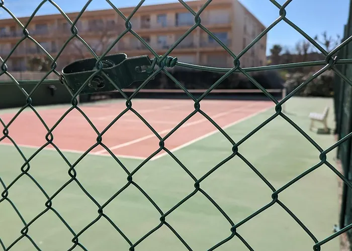 Avec Coin Nuit, 100 M De La