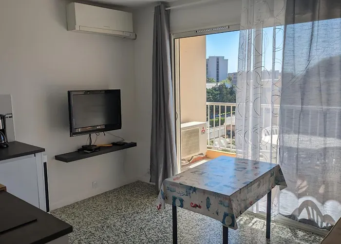 Apartman Avec Coin Nuit, 100 M De La